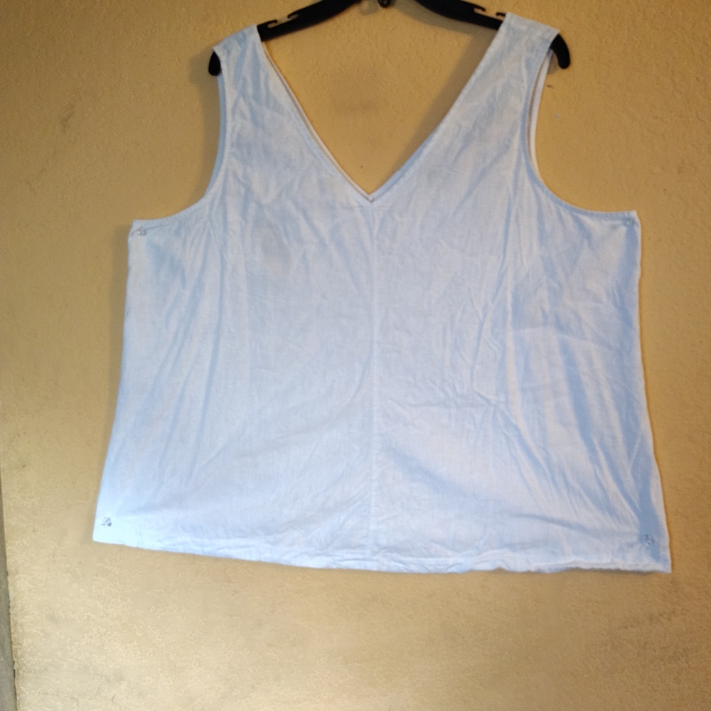 Time and Tru White Relaxed Boxy Tank Top